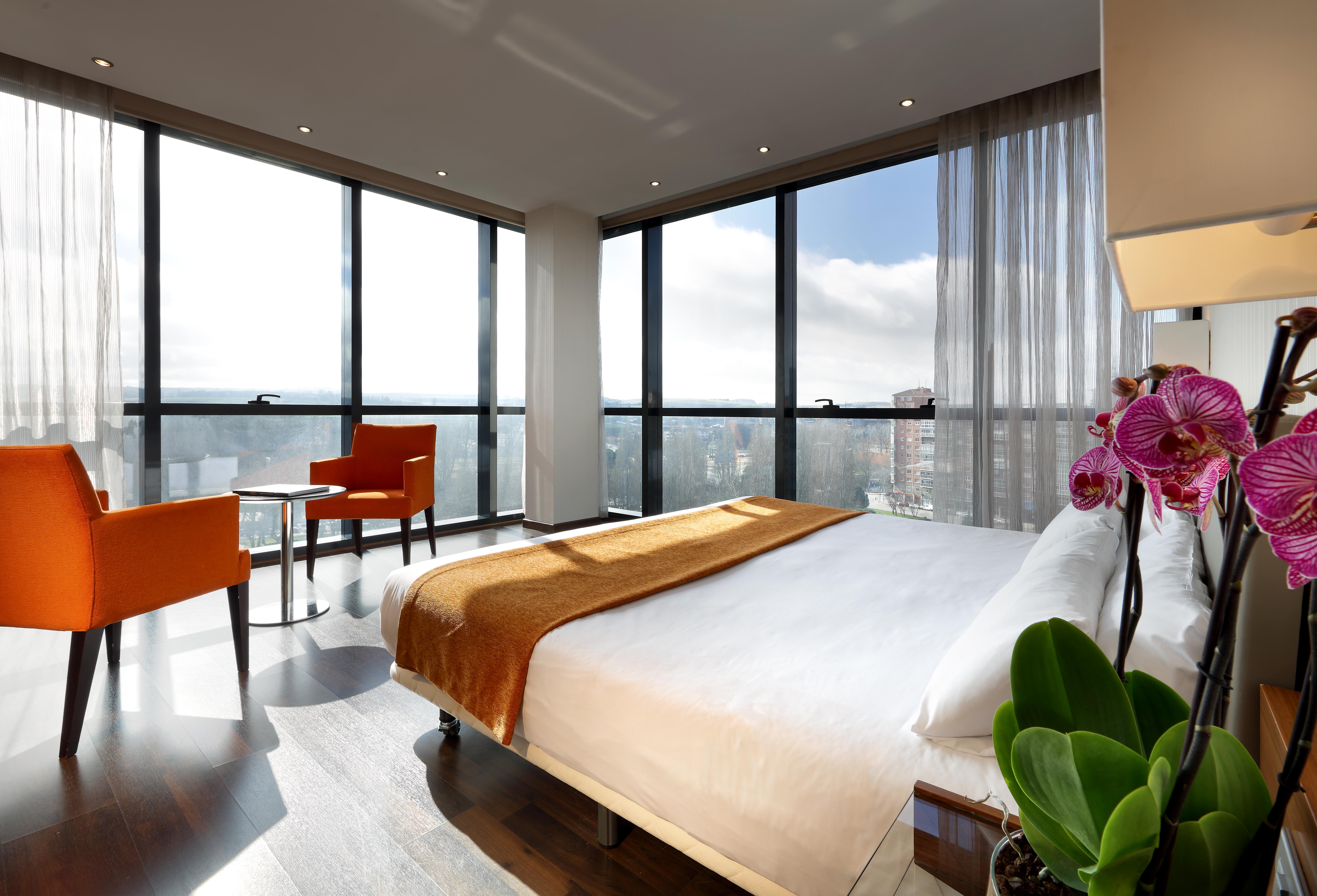 โรงแรมปวยร์ตา เด บูร์โกส ภายนอก รูปภาพ